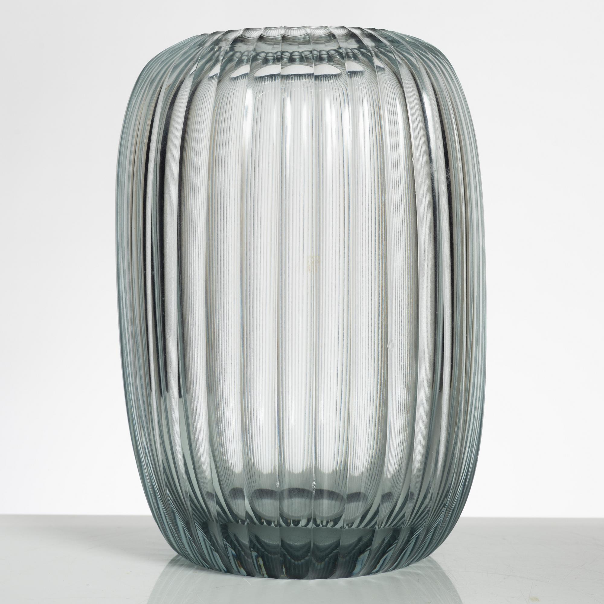 Wilhelm Wagenfeld, a cut glass vase, Vereinigte Lausitzer Glaswerke, Weißwasser, circa 1937.