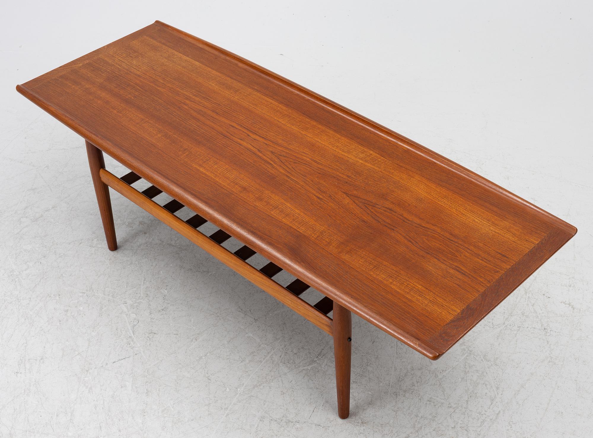 Grete Jalk, Coffee table, Glostrup Møbelfabrik, Denmark 1950s/60s.