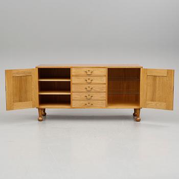 Josef Frank, an elm and mahogany sideboard, Svenskt Tenn, model 727, probably 1960's.