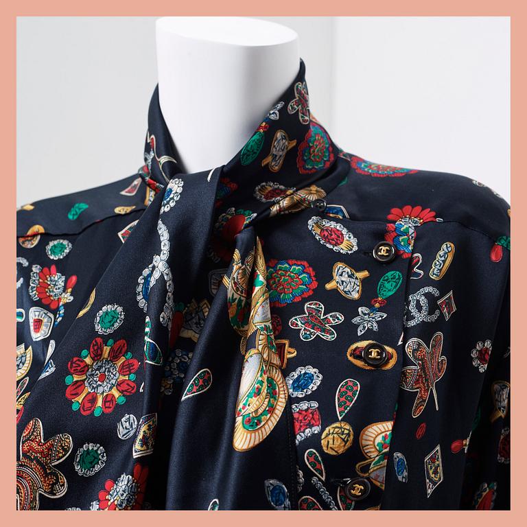 BLUS, Chanel.