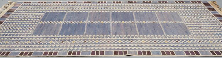 Barbro Nilsson, a carpet, "Salerno blå", flat weave, ca 312 x 201,5-205,5 cm, signed AB MMF BN.