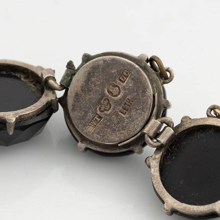 Garniture, mourning jewelry, 4 pieces, late 19th century.