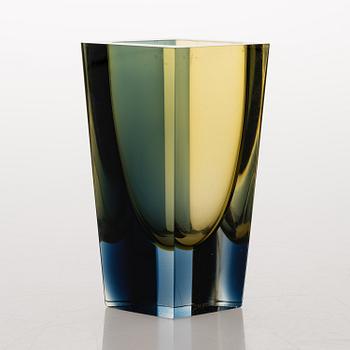 KAJ FRANCK, A glass vase "Prisma". Signed K Franck Nuutajärvi Notsjö -62.