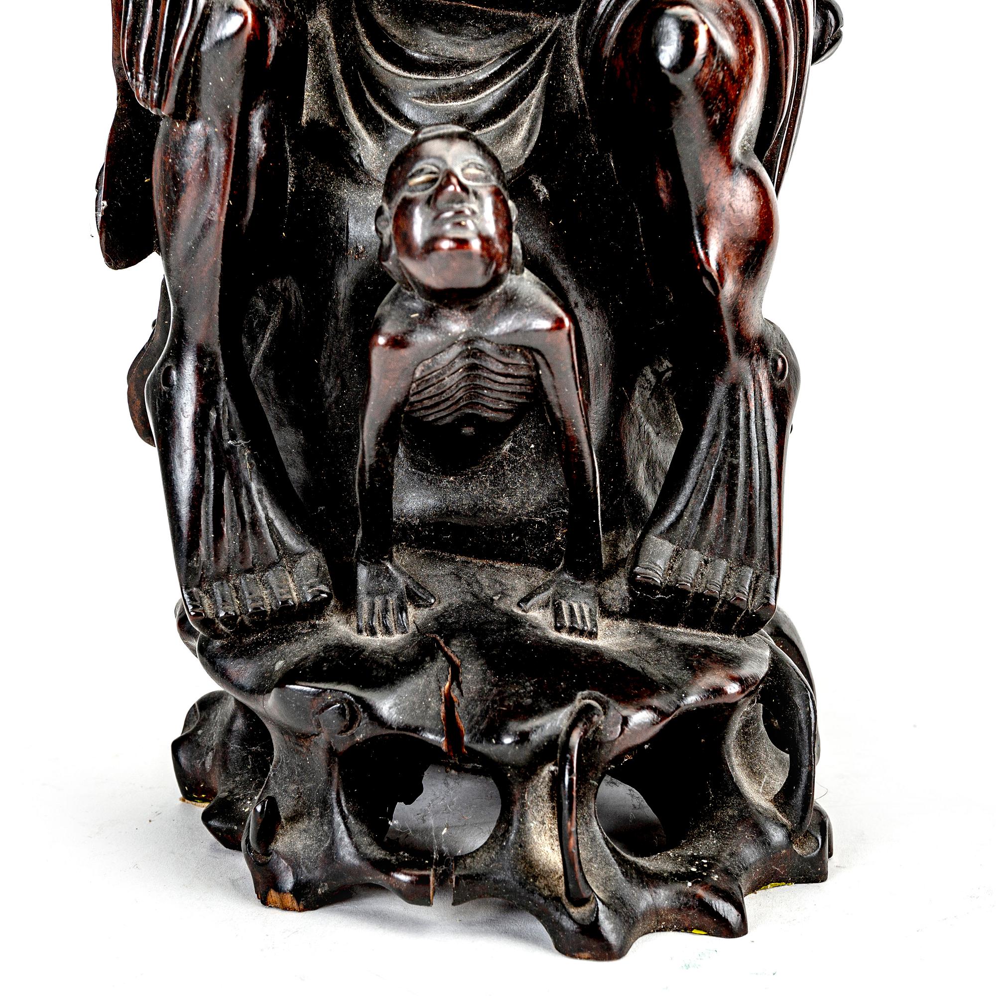 Skulpturer, ett par, trä. Japan, tidigt 1900-tal.