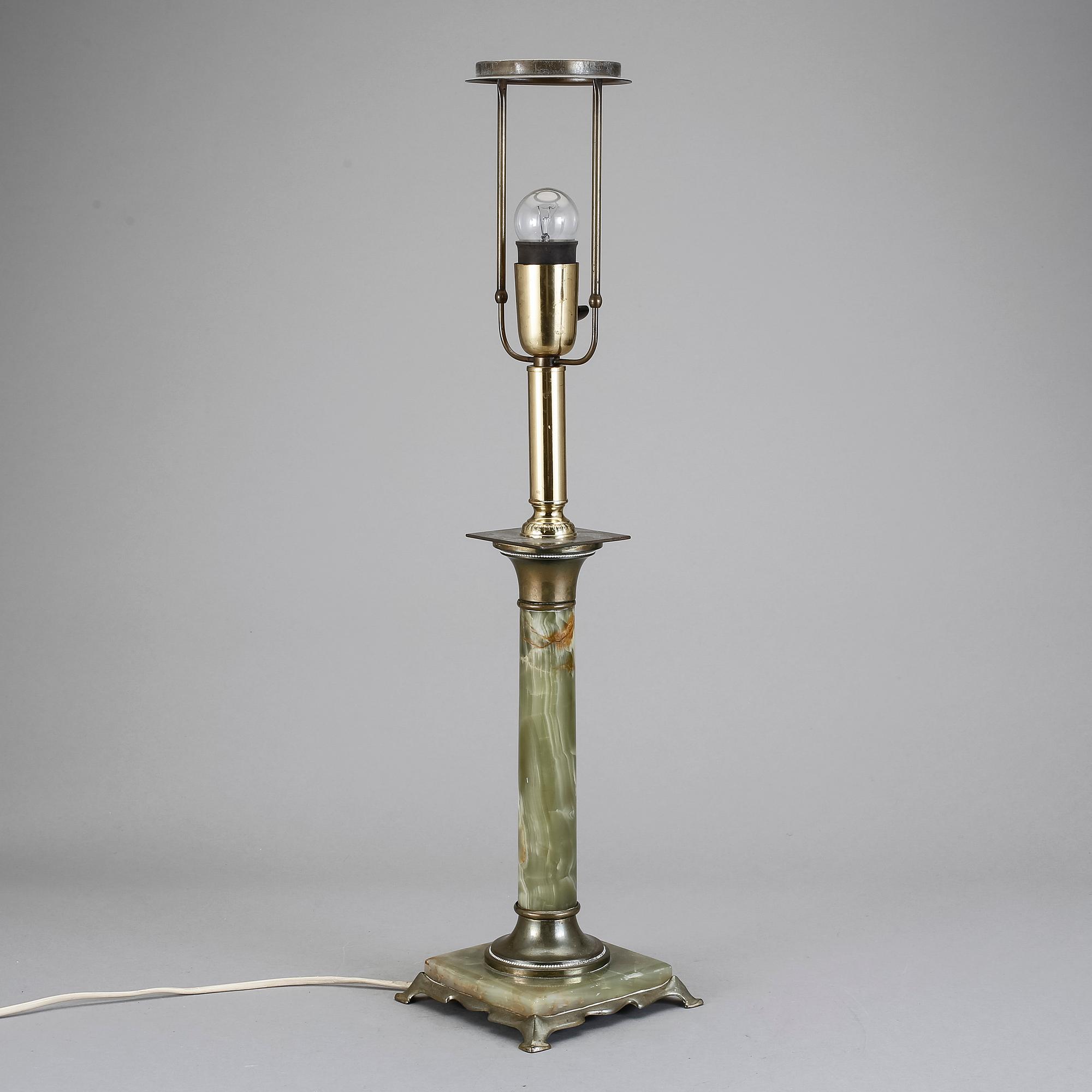BORDSLAMPA, omkring 1900-talets mitt.