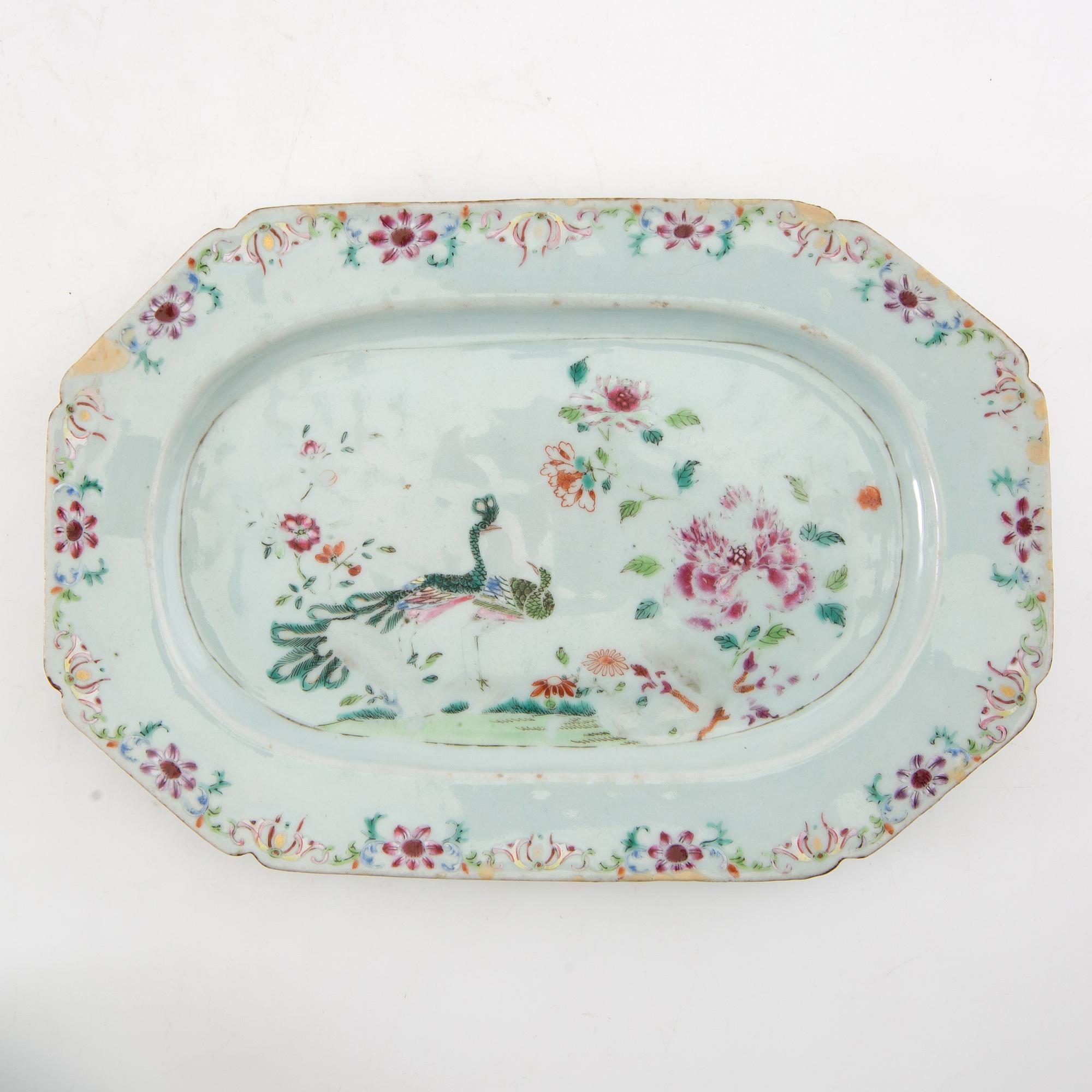 Plates 8 pcs and a serving dish similar China 18th century porcelain.
