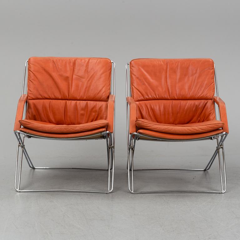 A pair of easy chairs from the second half of the 20th century.