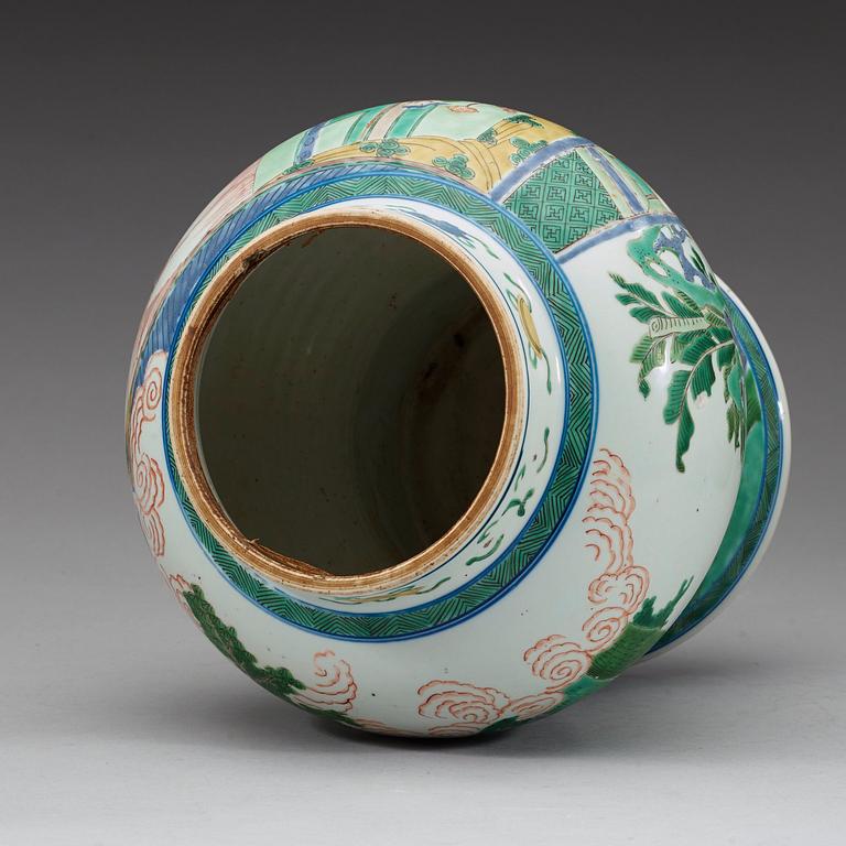 A famille verte figure scene vase, Qing dynasty, 19th century.