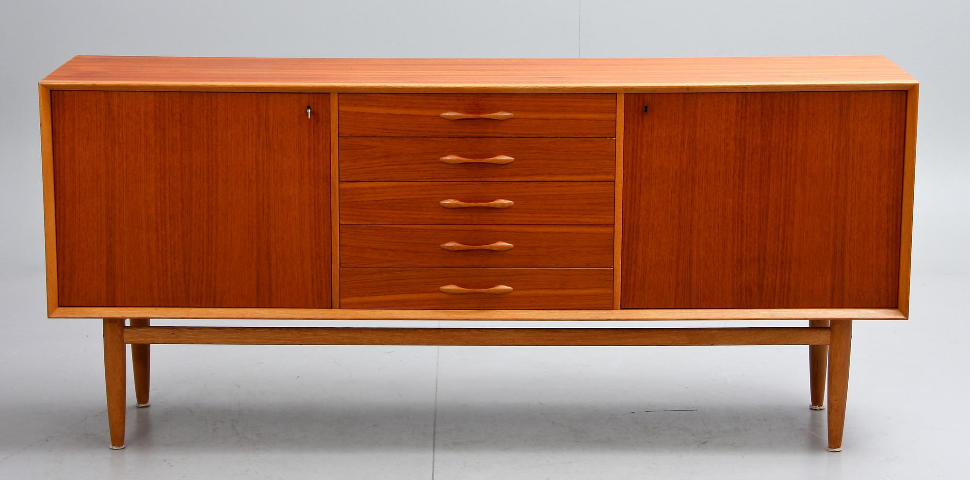 SIDEBOARD, 1900-talets andra hälft.