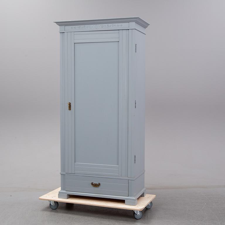 A Jugend clothing cabinet, early 20th century.
