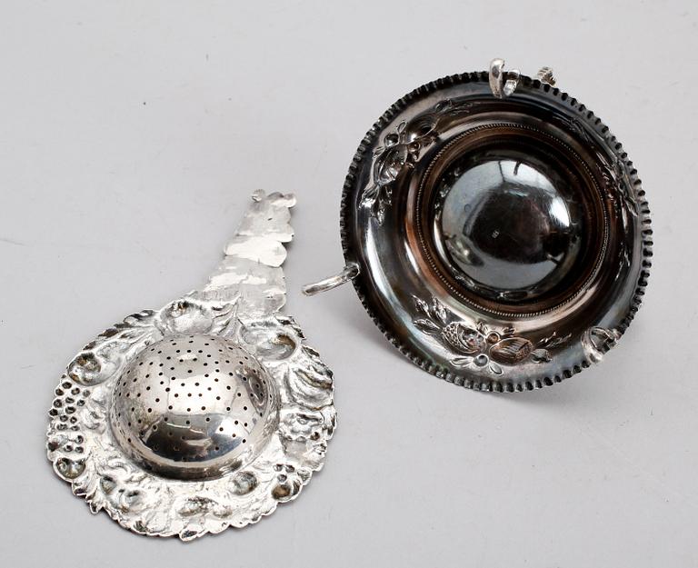 TESIL, silver, 1919 samt STÄLL, märkt 830. Vikt ca 206 gram.