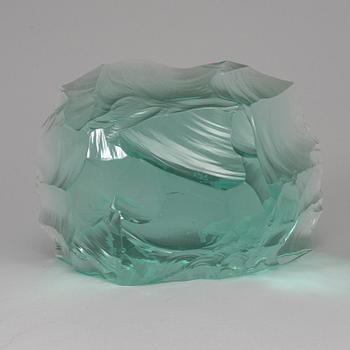 VICKE LINDSTRAND, skulptur, glas, Kosta. Signerad.