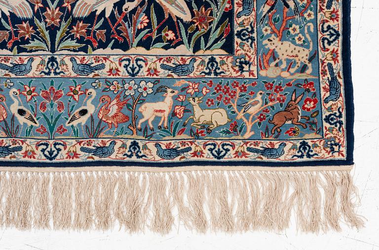 Carpet. Isfahan. figural, approx. 167 x 108 cm.