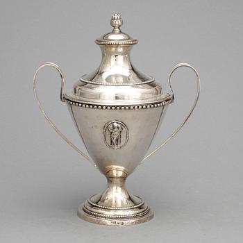 SOCKERSKÅL, silver, Johan Patrik Ljungström, Udevalla, (1808-30). Vikt ca 591 gram.