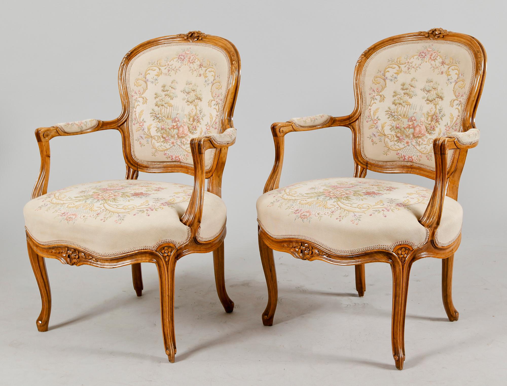 KARMSTOLAR, 1 par, rokokostil, 1900-talets andra hälft.