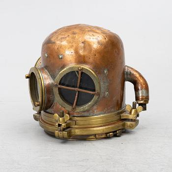 Diving helmet, for deep-sea divers, circa 1900 (before 1904),  C.A. Lindqvist (Carl Axel L 1828-1904).