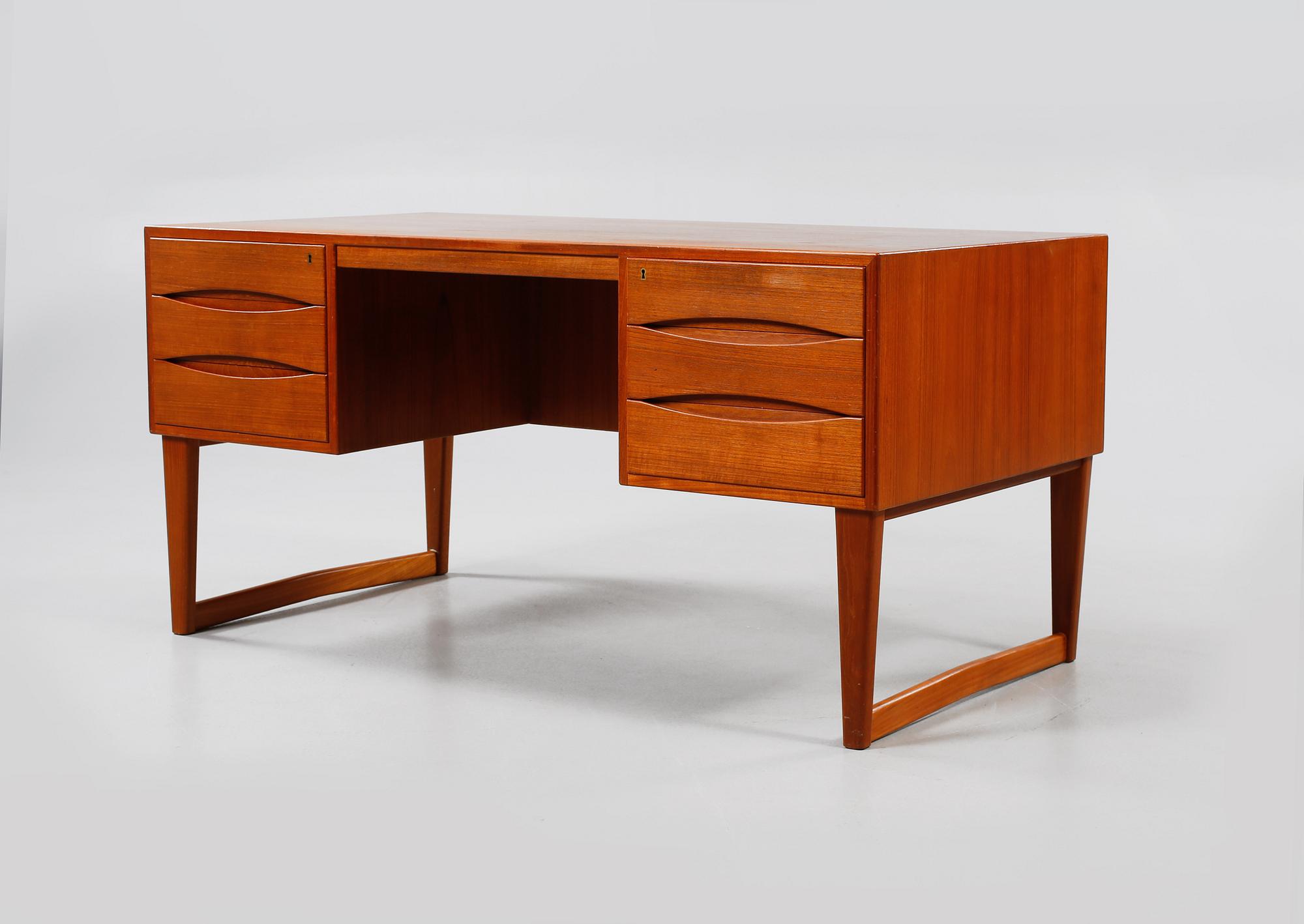 SKRIVBORD, Danmark, 1960-tal.