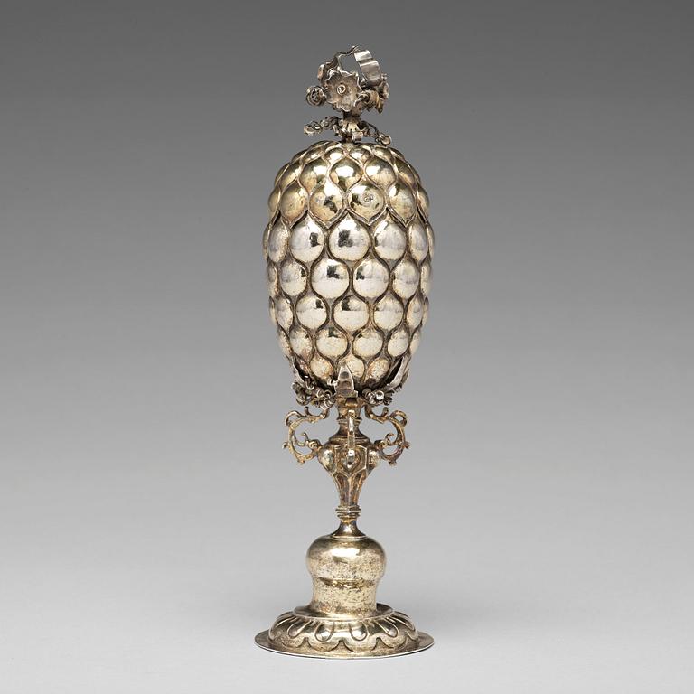 A Danzig 17th century silver-gilt grape cup, mark of Johann Gottfried Holl, Danzig (1678-1700).