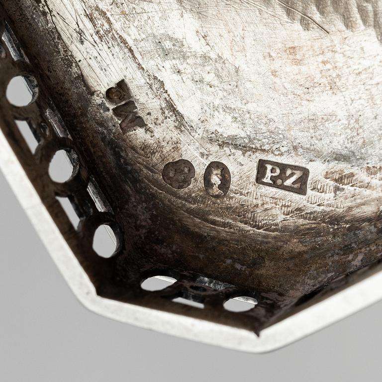 Pehr Zethelius, ljusstakar, ett par, silver, Stockholm 1794. Gustavianska.
