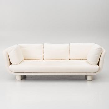 TAF Studio, Soffa, "Famna", Firma Svenskt Tenn.