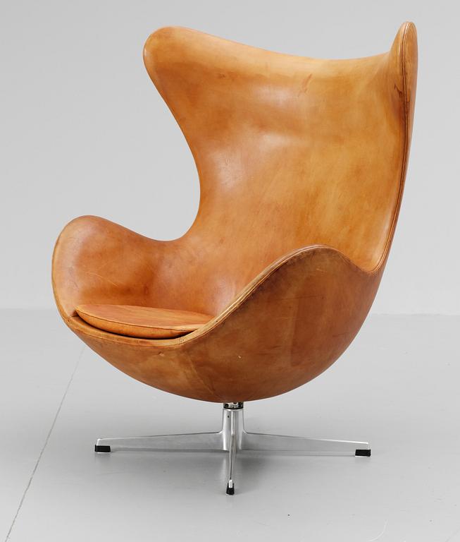 ARNE JACOBSEN Fåtölj "Ägget/Egg Chair", Fritz Hansen, Danmark 1964.