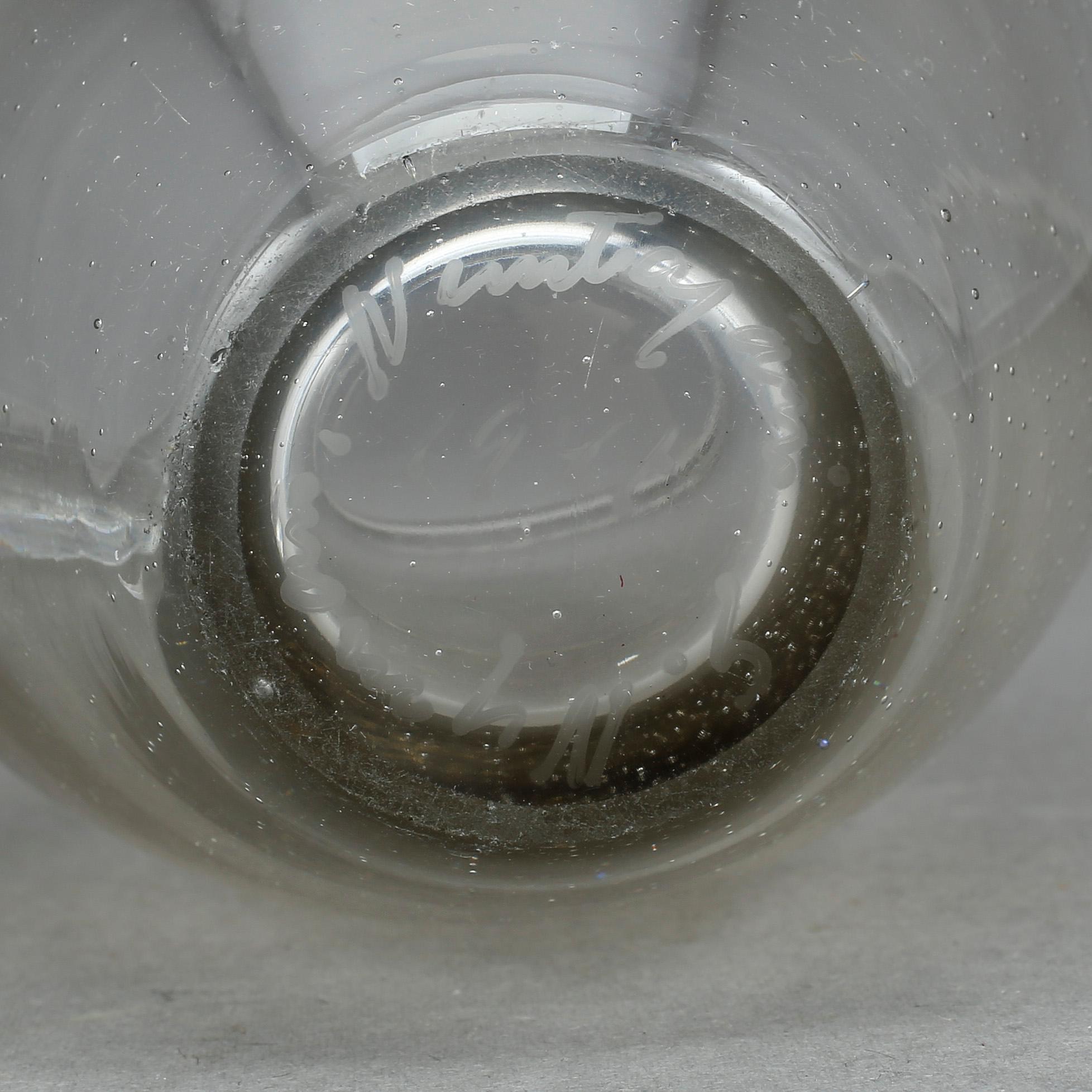 VAS SAMT SKÅL, glas, Gunnel Nyman, Notsjö, en signerad med syrapenna.