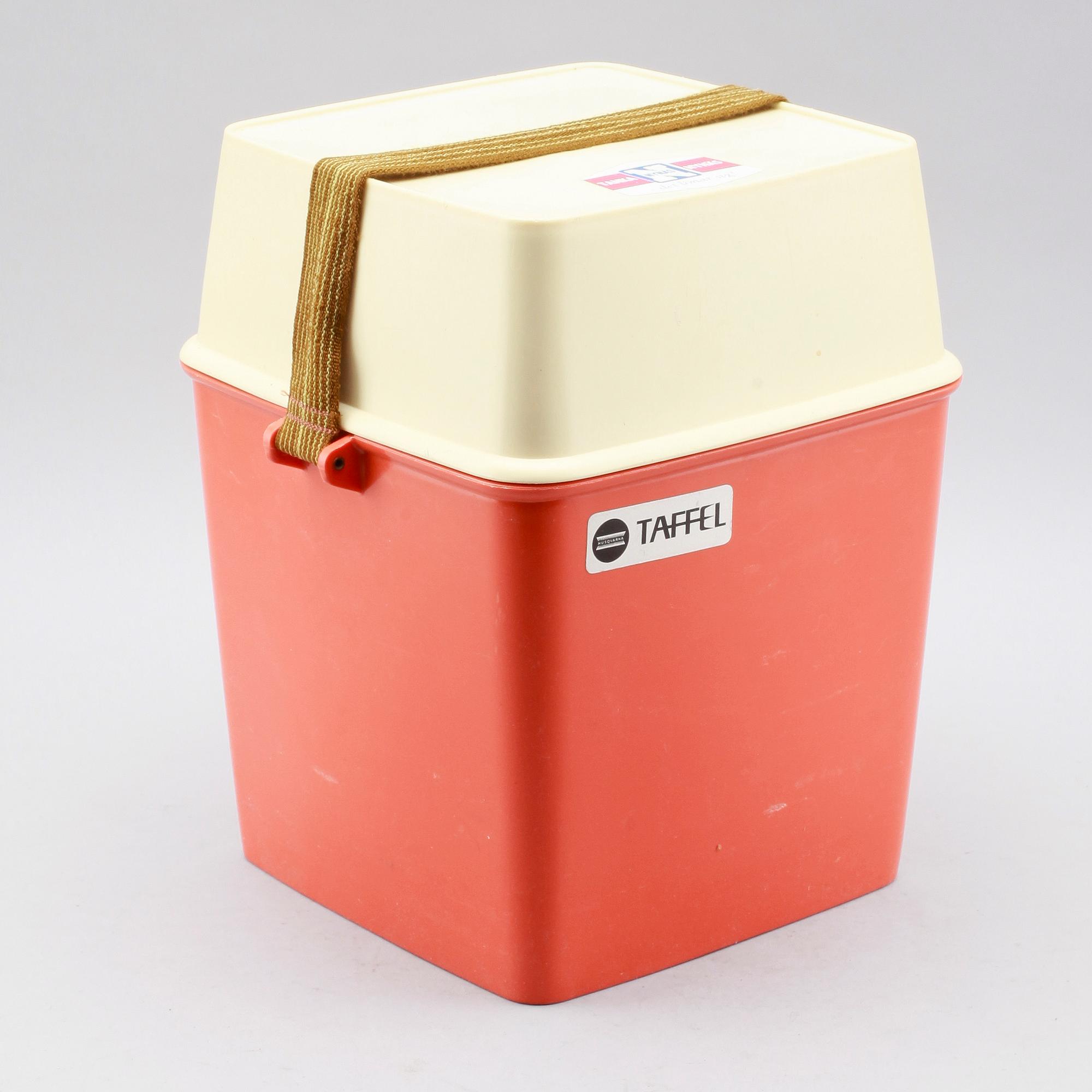 PICKNICKSET, plast, "Taffel Frilufts-servis", Sigvard Bernadotte, Husqvarna.