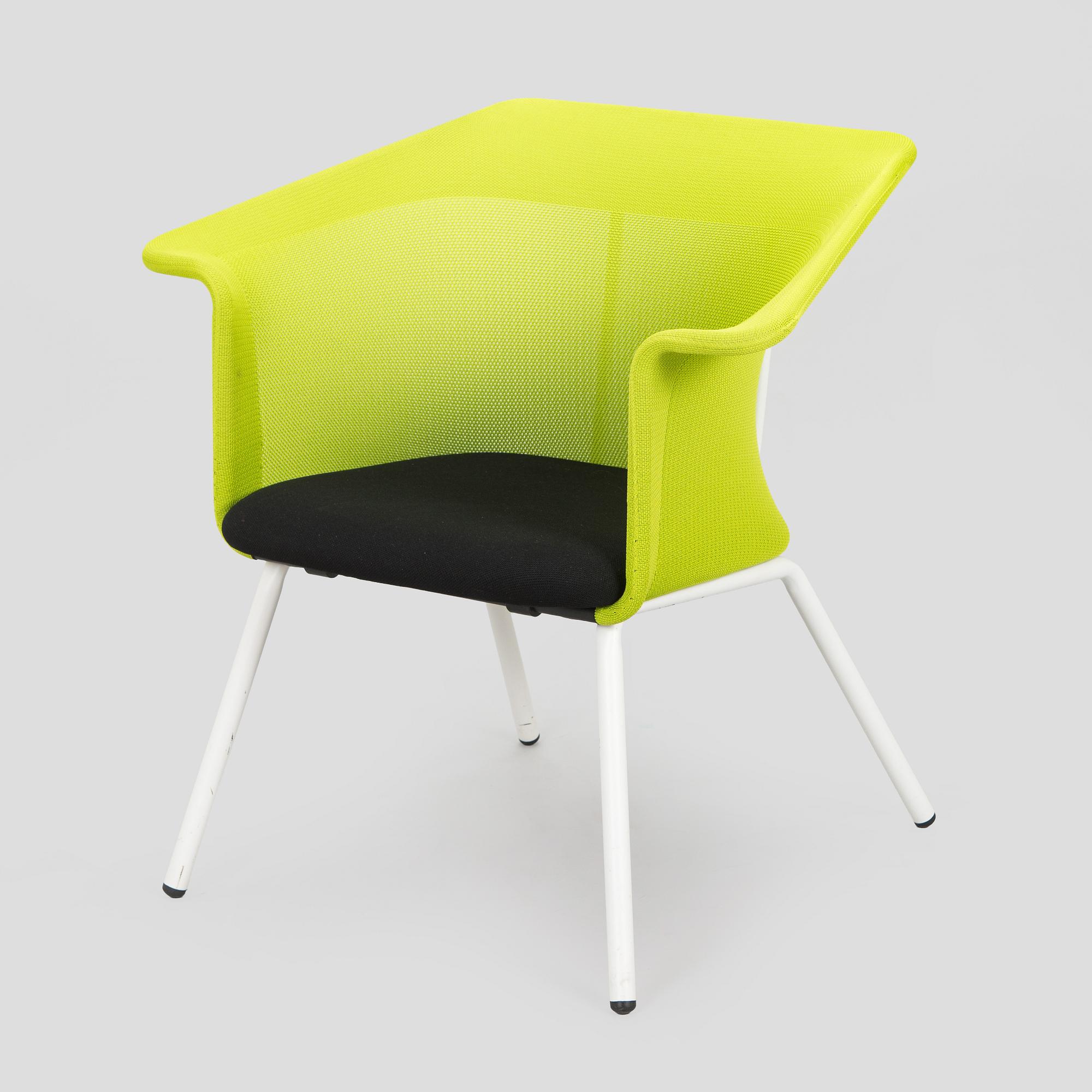 Jouni Leino, Fåtölj, "Lobay" för Brocape 2017. Jouni Leino Design Studio.