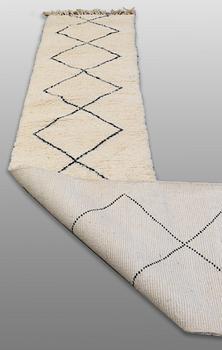 A RUNNER, MOROCCO, ca 408 x 83 cm.