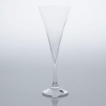 GUNNAR CYRÉN, champagneglas, 7 st, "Helena", Orrefors, 1900-talets andra hälft.