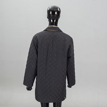 JACKA samt BLUS. Salvatore Ferragamo.