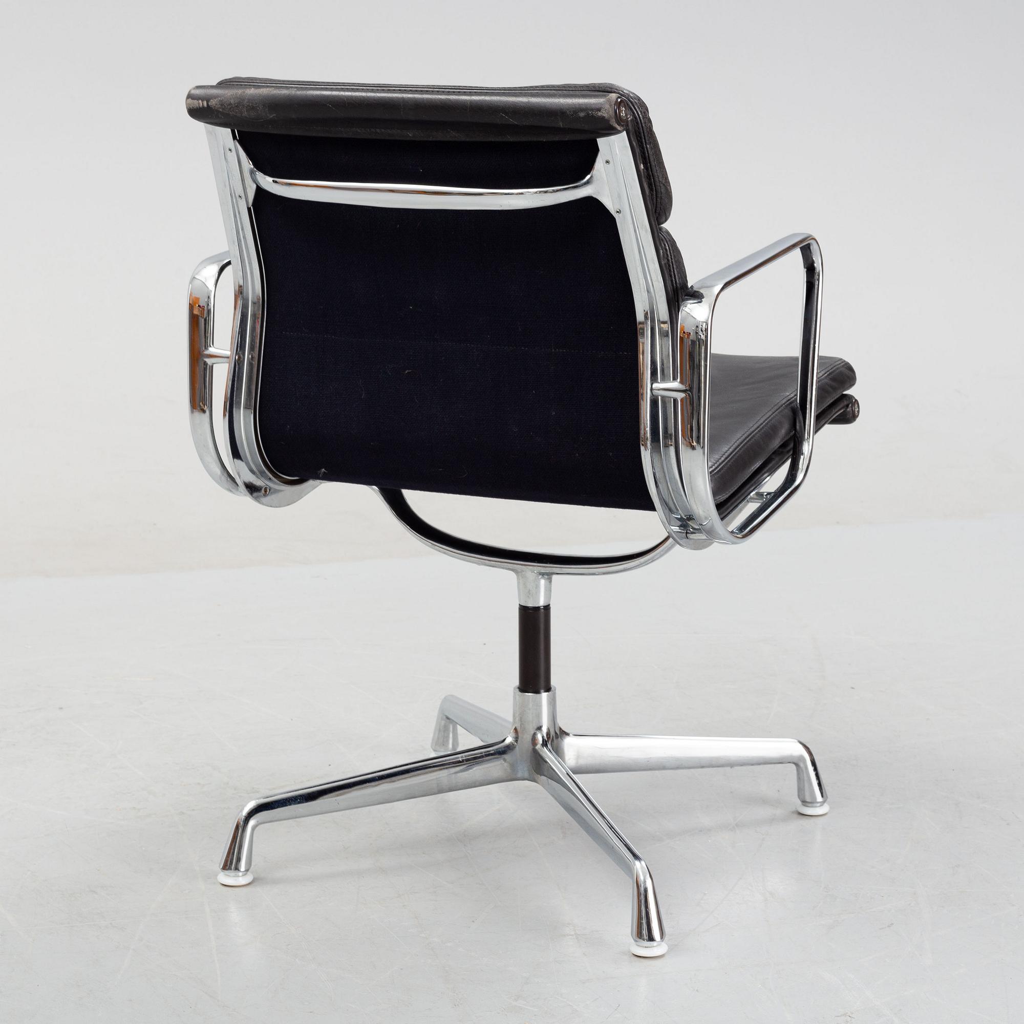 Charles & Ray Eames, an "EA 208 Soft Pad Chair", Herman Miller.