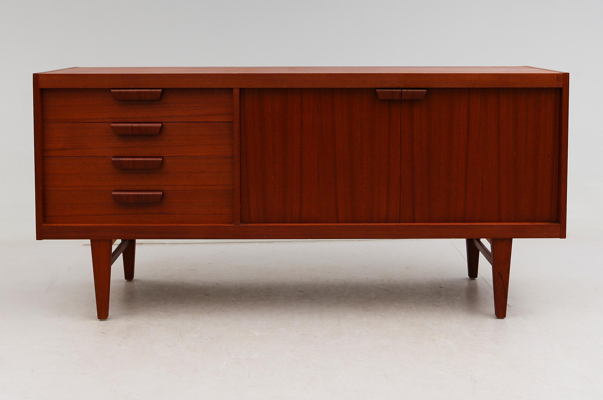 SIDEBOARD, 1900-talets andra hälft.