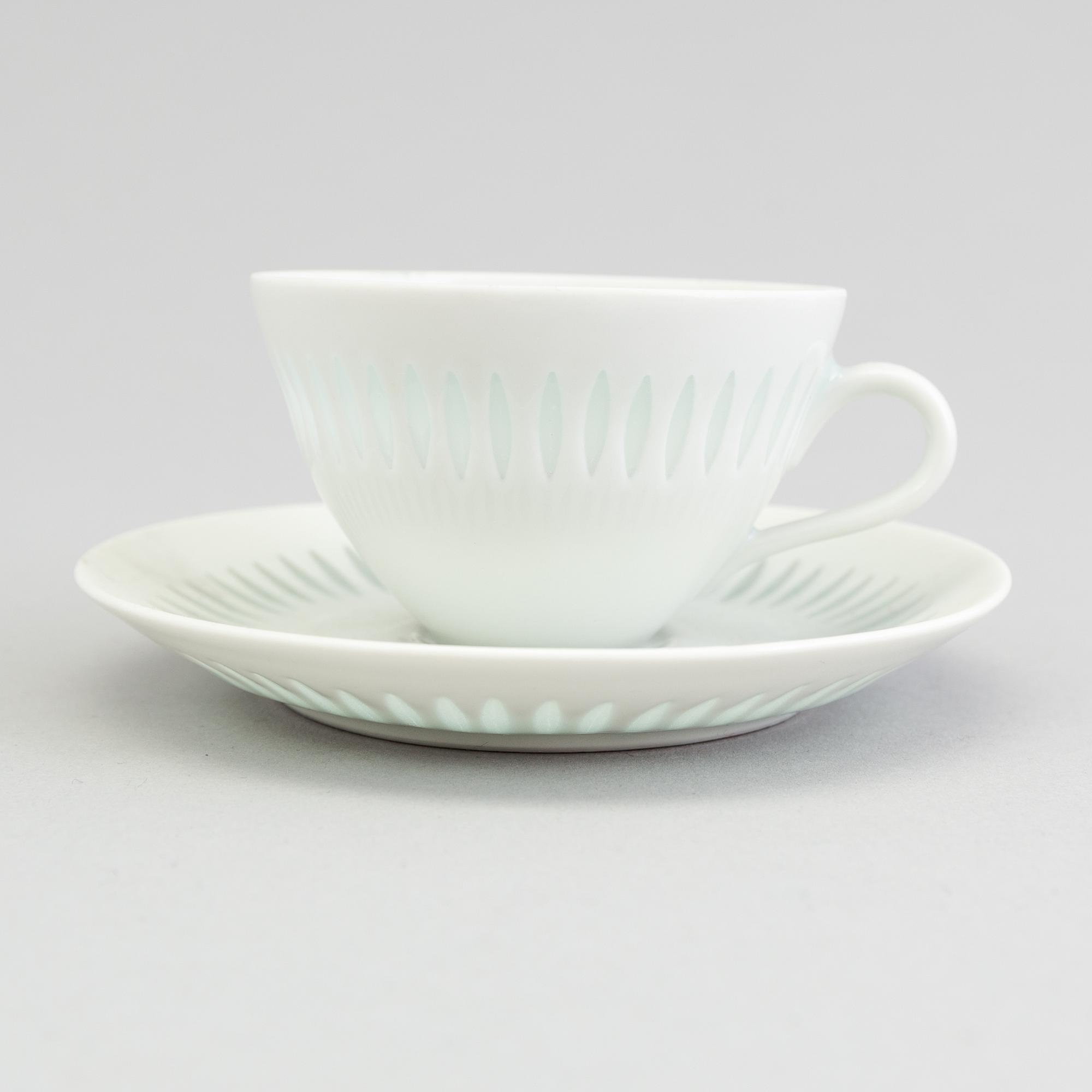 Six items of rice porcelain by Friedel Holzer-Kjellberg, signed Arabia, FHIG, Finland.