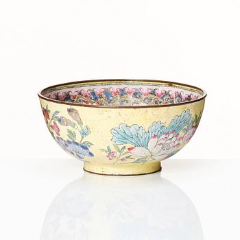 An enamel on copper bowl, Qing dynasty, 18th/19th Century.
