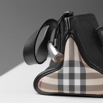 VÄSKA, Burberry.