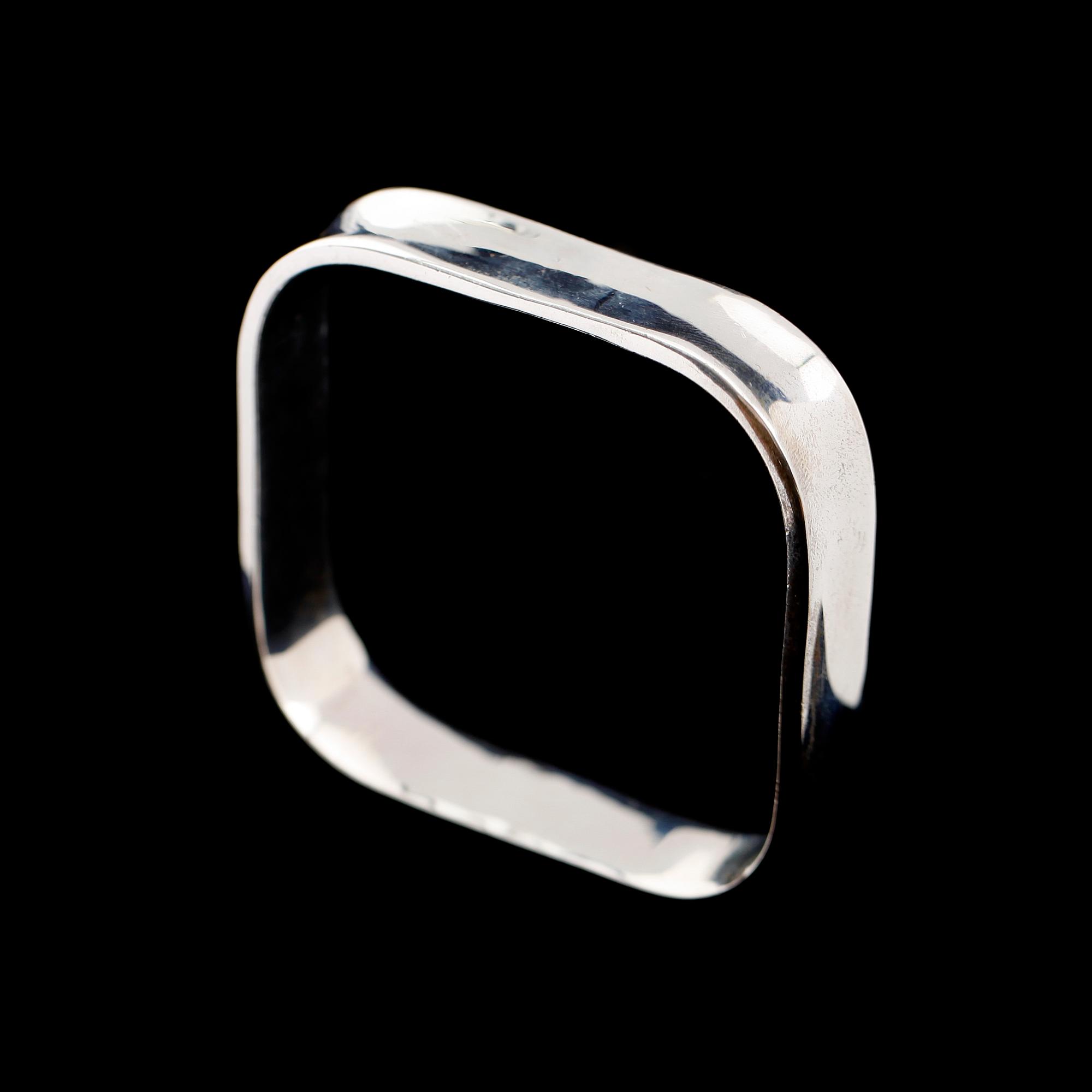 ARMRING, silver, Tiffany & Co, USA, 2001. Vikt ca 55 gram.