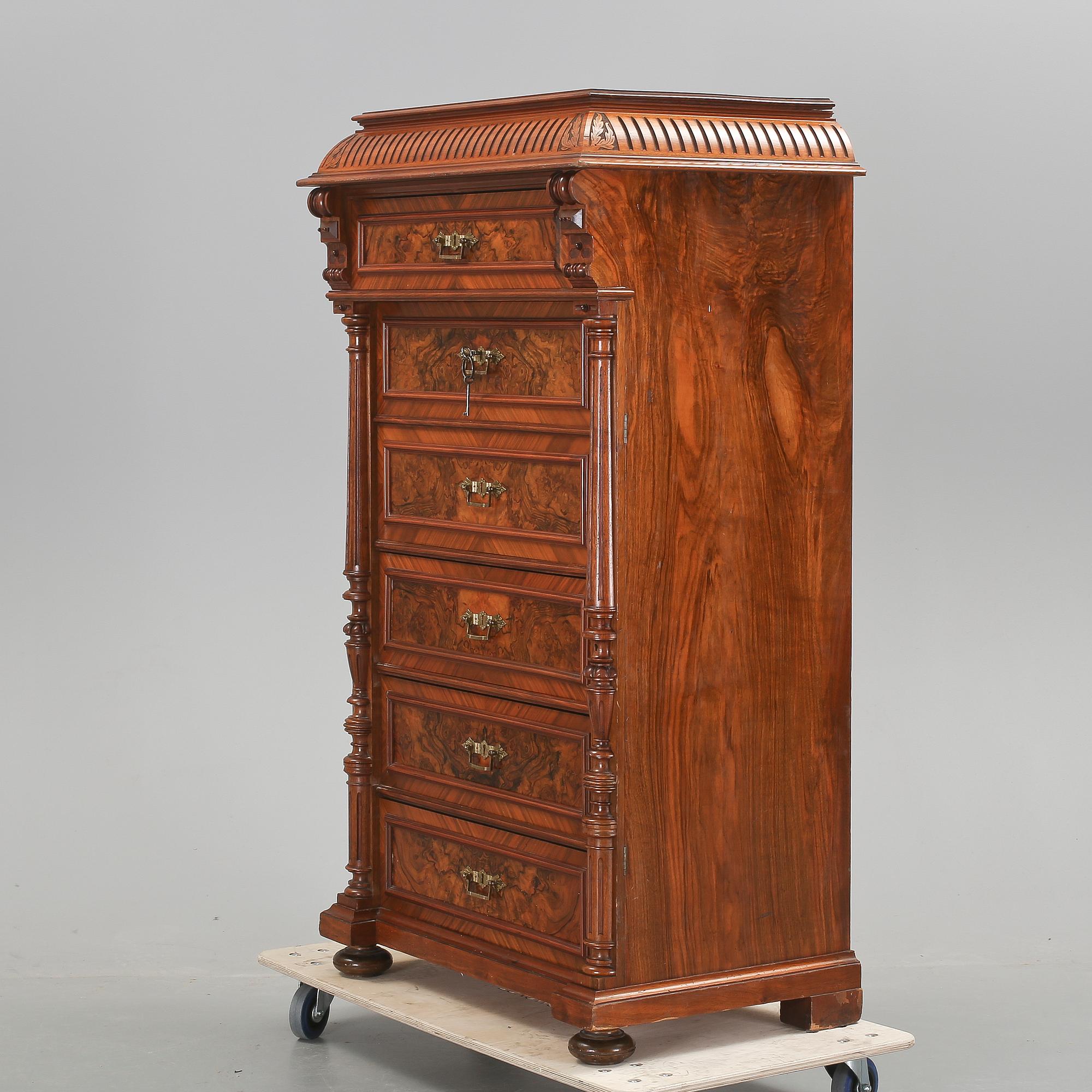 CHIFFONJÉ, nyrenässans, 1800-talets slut.