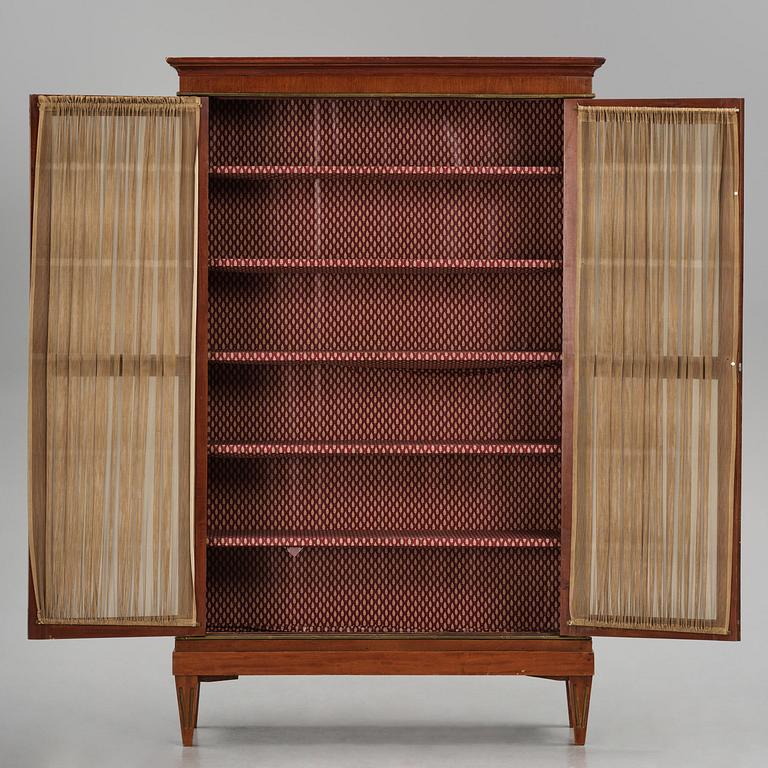 A late Gustavian mahogany bibliothéque, Stockholm, late 18th century.