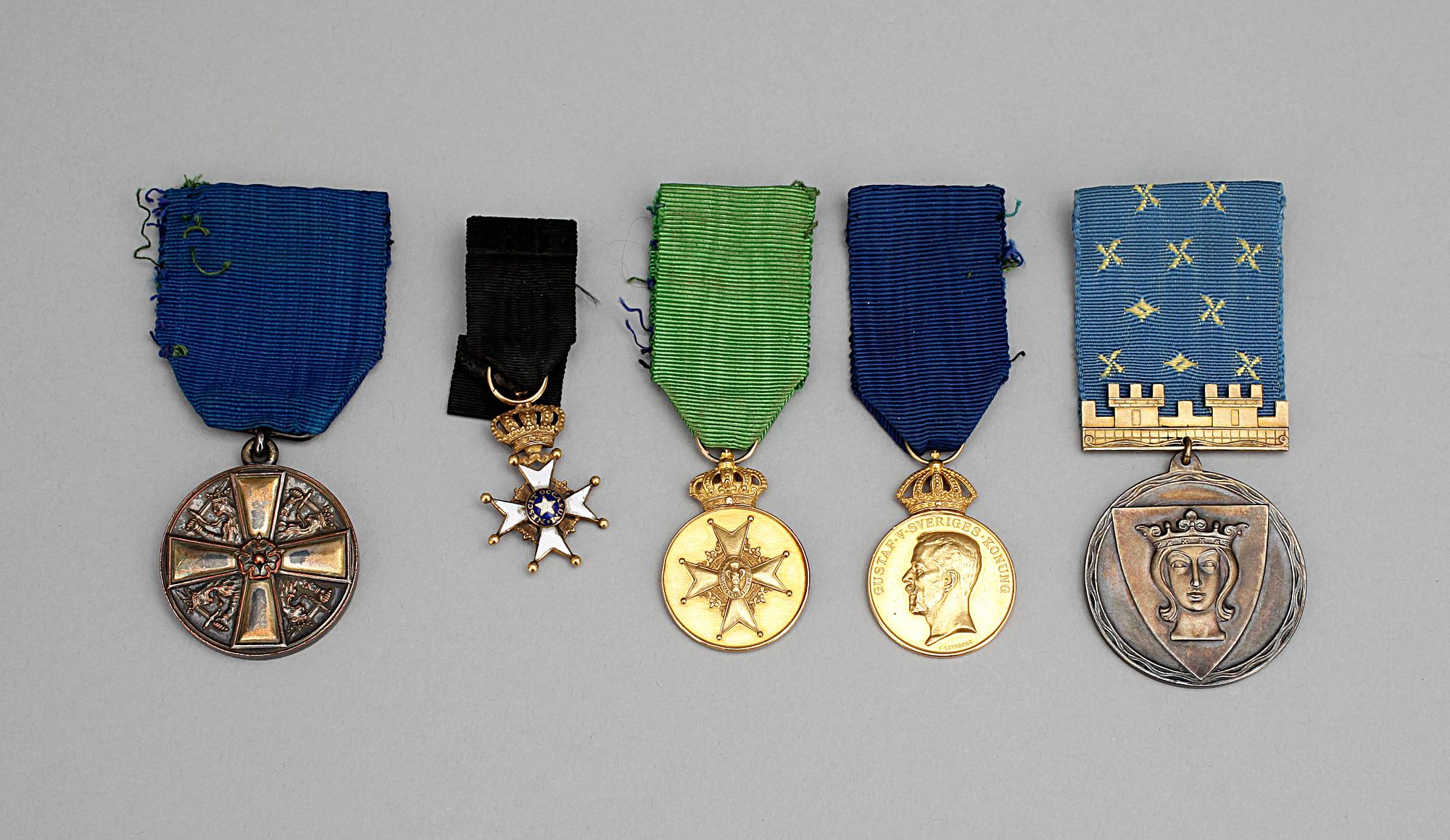 ORDNAR, 5st, bland annat guld, Vasamedaljen, 1900-talets första hälft. Vikt guld ca 23g.