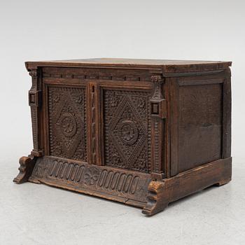 Chest, Baroque/Baroque style, 17th-18th century.