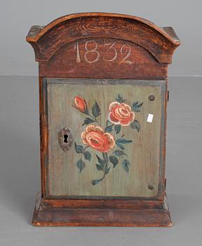 VÄGGSKÅP, allmoge, 1800-tal.