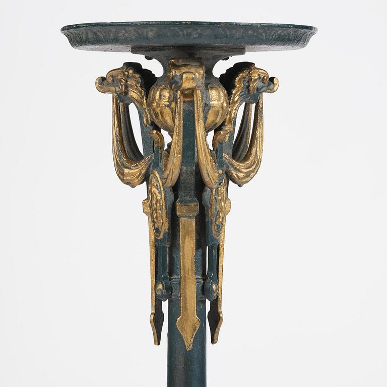 Piedestaler, ett par , 1800-talets slut.