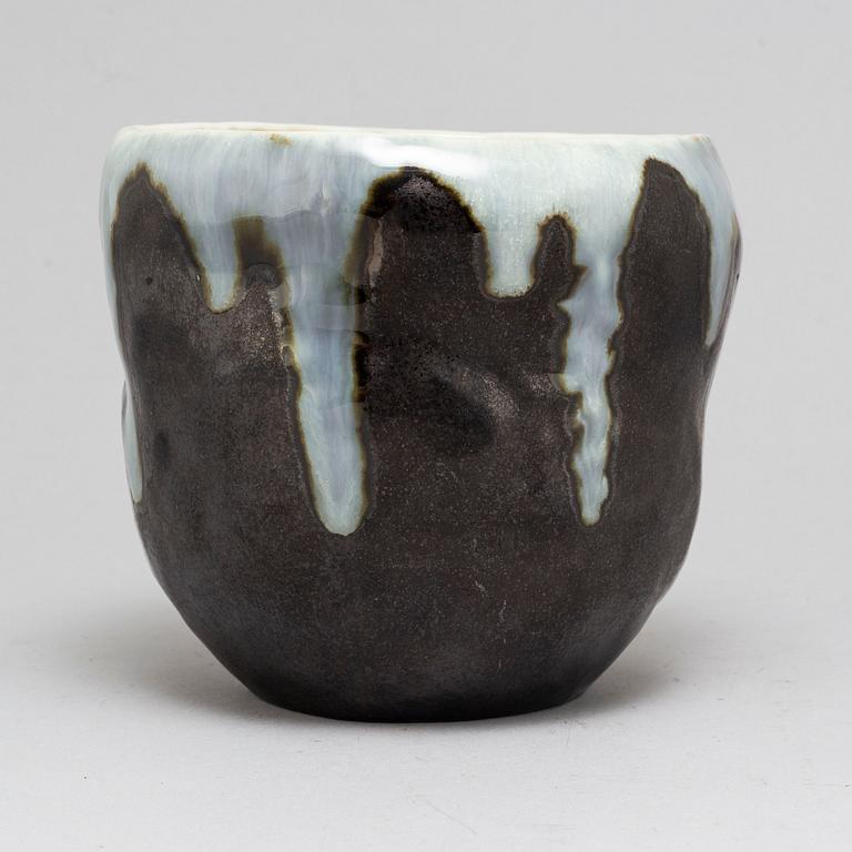 ANDERS & BESS WISSLER, a stoneware bowl from Mariefred, signed ABW and dated 1911.