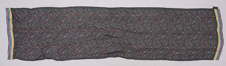SCARF, Louis Vuitton.