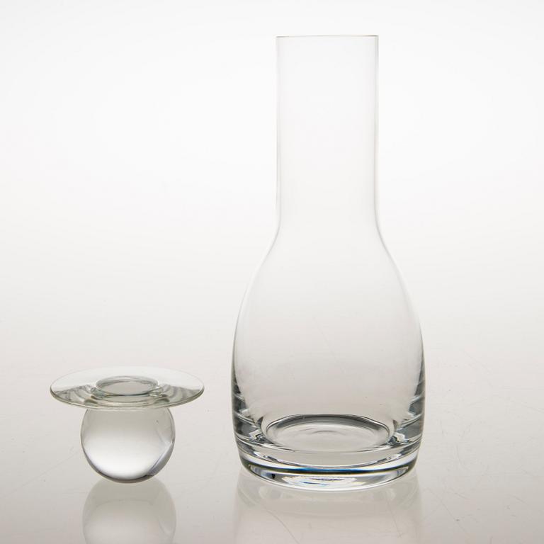 OIVA TOIKKA, Glass carafe model 1563, Nuutajärvi. Design year 1966.