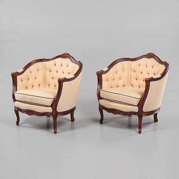 FÅTÖLJER, ett par, rokokostil, omkring 1900-talets mitt.