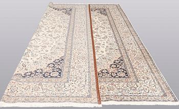 A part silk Nain carpet, approx. 4LAA, 400 x 300 cm.