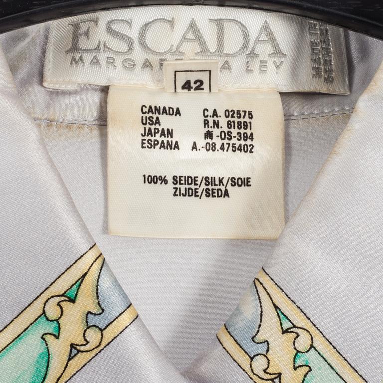 BLUS, Escada.
