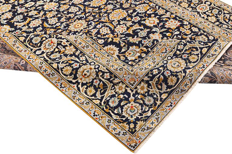 Matta, Keshan, ca 299 x 217 cm.